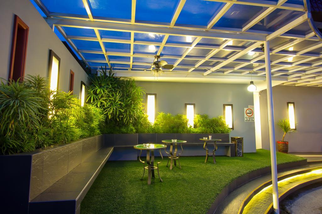 Tkl Hotel Johor Bahru Bagian luar foto